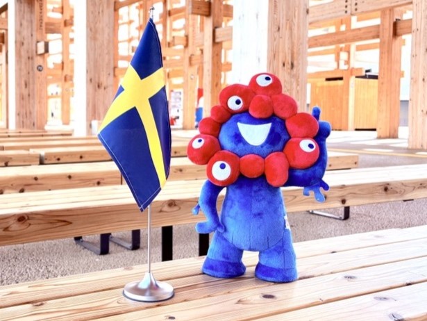 Myakmyak and Swedish flag