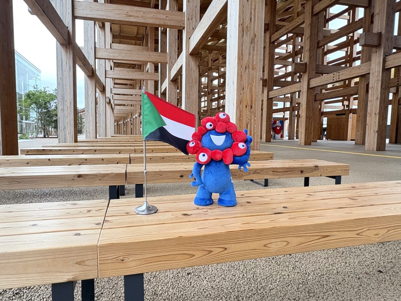 MyakuMyaku and the flag of Haiti