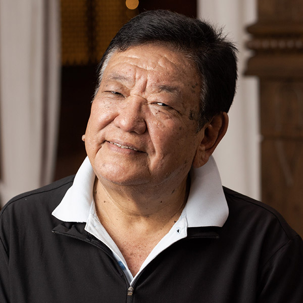 Dr. Sanduk Ruit