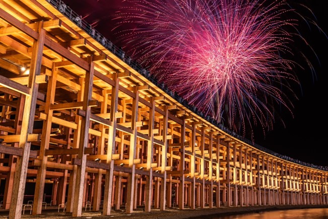 2025年9月、10月に開催される「EXPO Thanks花火大会」のイメージ画像です