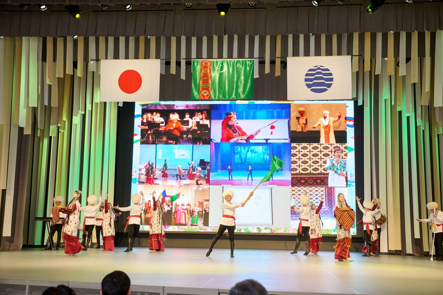 4月14日は『トルクメニスタン』のナショナルデー！ みんなで